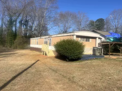 120 Crestmont Dr, Gaffney, SC 29340