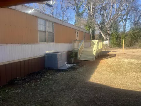 120 Crestmont Dr, Gaffney, SC 29340 photo 2