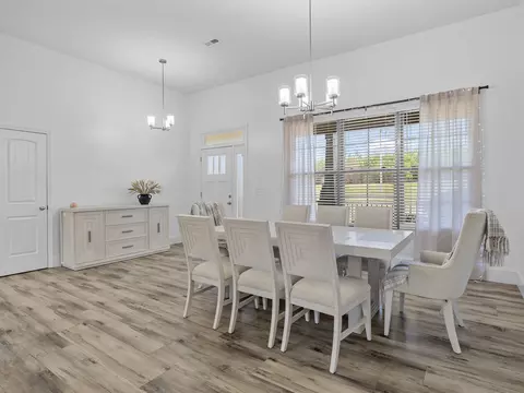 Dining - 1529 Old Post Rd, Gaffney, SC 29341 photo 1 of 2