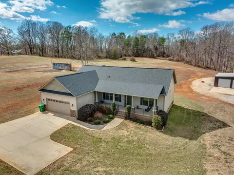 Exterior - 1529 Old Post Rd, Gaffney, SC 29341 photo 2 of 9