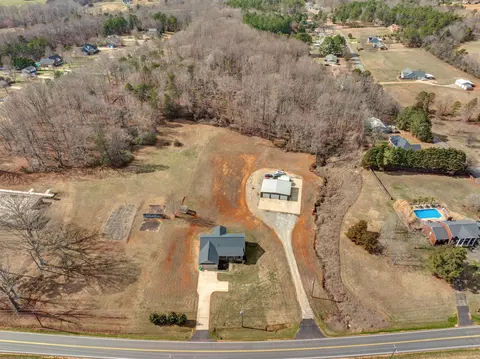 View/Area - 1529 Old Post Rd, Gaffney, SC 29341 photo 2 of 9