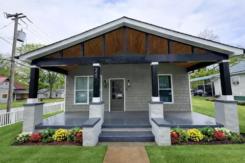 330 W Birnie St, Gaffney, SC 29341