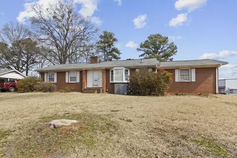 457 Hawthorne Rd, Spartanburg, SC 29303