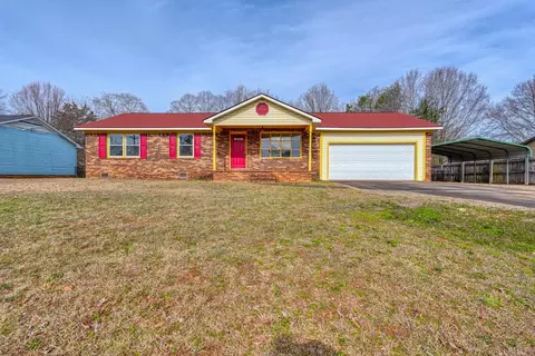 2560 W Croft Cir, Spartanburg, SC 29302