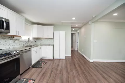 Entry Way - 438 E Junior High Rd, Gaffney, SC 29340 photo 1 of 1