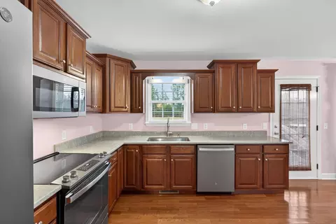 Kitchen - 143 Gardner Rd, Gaffney, SC 29341 photo 1 of 2