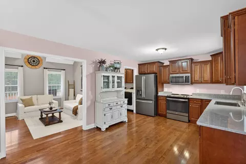 Entry Way - 143 Gardner Rd, Gaffney, SC 29341 photo 1 of 5