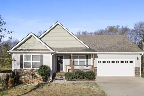 748 Baldwin Orchard Dr, Inman, SC 29349