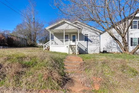 92 North St, Duncan, SC 29334