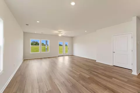 Living - 430 Dodger Ave, Chesnee, SC 29323 photo 1 of 3