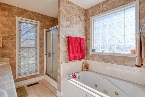 Bath - 227 Saddlebrook Dr, Moore, SC 29369 photo 3 of 4