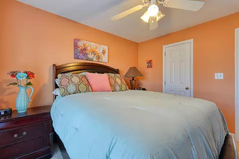 Bedroom - 227 Saddlebrook Dr, Moore, SC 29369 photo 2 of 7