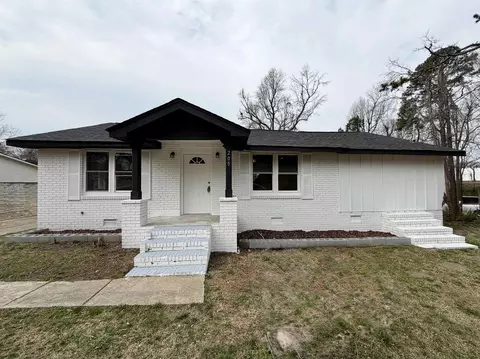 205 Seneca Ct, Spartanburg, SC 29301