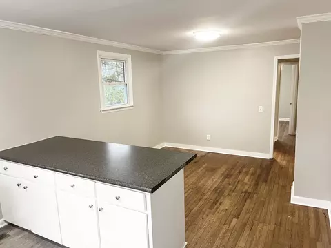 Living - 5 Pine Ln, Inman, SC 29349 photo 3 of 3