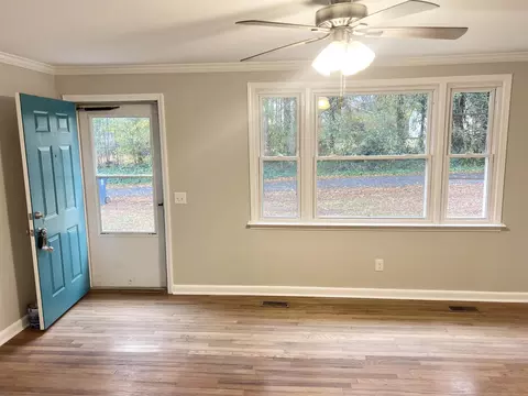 Living - 5 Pine Ln, Inman, SC 29349 photo 1 of 3