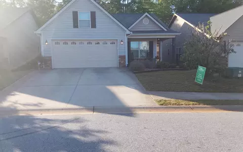 184 Dellwood Dr, Spartanburg, SC 29301