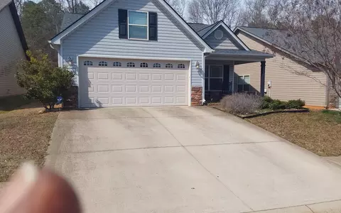 184 Dellwood Dr, Spartanburg, SC 29301
