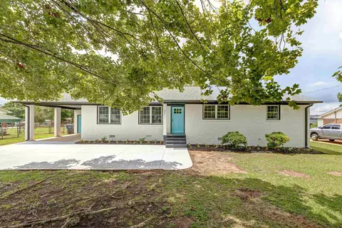 203 Montgomery St, Laurens, SC 29360