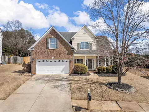 250 Wycliff Dr, Spartanburg, SC 29301