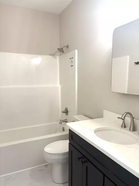 Bath - 311 Providence Rd, Gaffney, SC 29341 photo 6 of 7