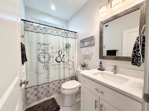 Bath - 121 Mill Pond Rd, Easley, SC 29642 photo 3 of 4
