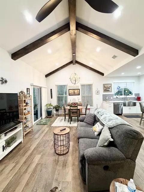 Living - 121 Mill Pond Rd, Easley, SC 29642 photo 2 of 2