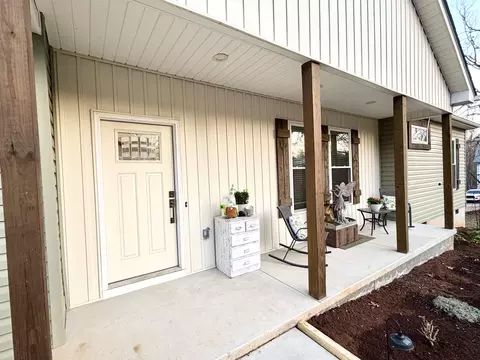 Exterior - 121 Mill Pond Rd, Easley, SC 29642 photo 4 of 12