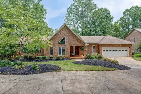 155 Waterford Dr, Inman, SC 29349