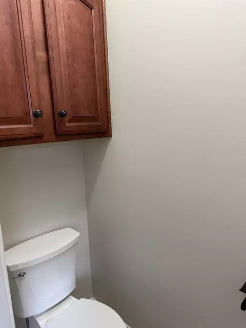 Bath - 252 Cedar Bluff Dr, Moore, SC 29369 photo 7 of 11