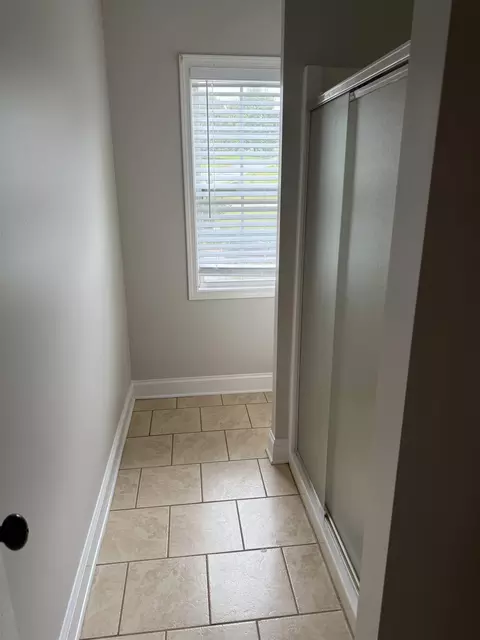 Bath - 252 Cedar Bluff Dr, Moore, SC 29369 photo 9 of 11