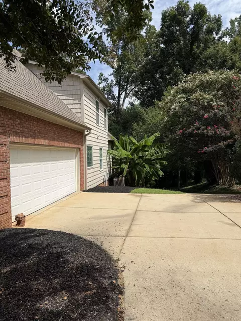 Exterior - 252 Cedar Bluff Dr, Moore, SC 29369 photo 3 of 7