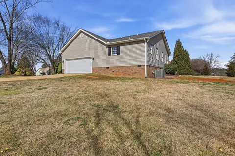 Exterior - 1327 Falcons Dr, Walhalla, SC 29691 photo 4 of 7