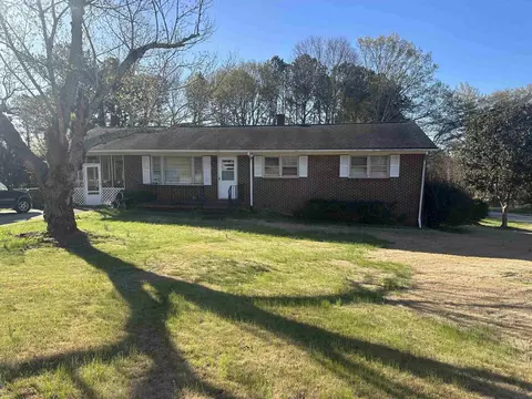 821 Rice Rd, Spartanburg, SC 29303