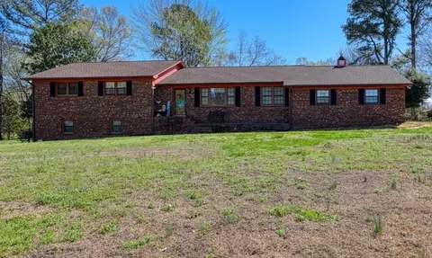 803 White Plains Rd, Gaffney, SC 29340
