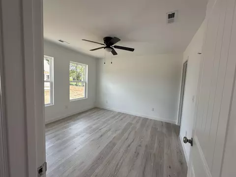 99 Walnut St, Gaffney, SC 29340 photo 7