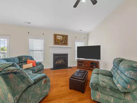 Living - 229 Medoc Ln, Moore, SC 29369 photo 1 of 3