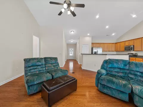 Entry Way - 229 Medoc Ln, Moore, SC 29369 photo 3 of 3