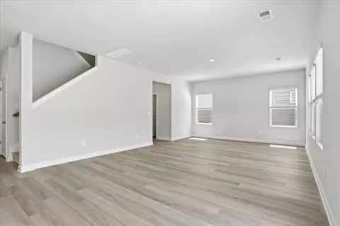 Living - 1541 Switchback Cir, Moore, SC 29369 photo 3 of 4