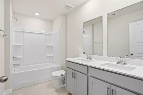 Bath - 1541 Switchback Cir, Moore, SC 29369 photo 1 of 2