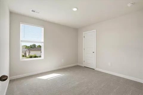 Bedroom - 301 Shortleaf Ln, Pendleton, SC 29670 photo 3 of 6