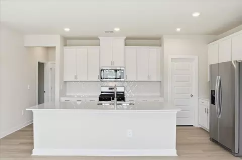 Kitchen - 301 Shortleaf Ln, Pendleton, SC 29670 photo 2 of 5