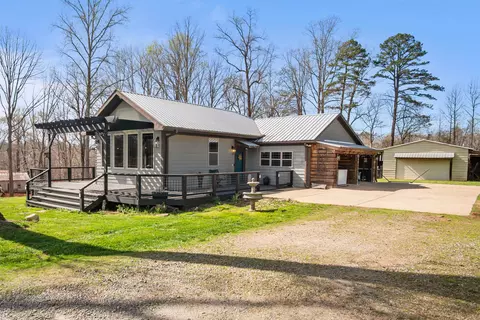 Exterior - 4107 Sandy Plains Rd, Tryon, NC 28782 photo 1 of 11