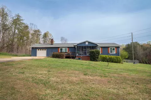 155 Coastline Dr, Inman, SC 29349