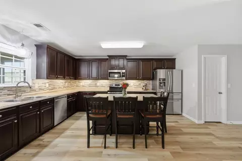 Kitchen - 240 Harlequin Dr, Moore, SC 29369 photo 5 of 5