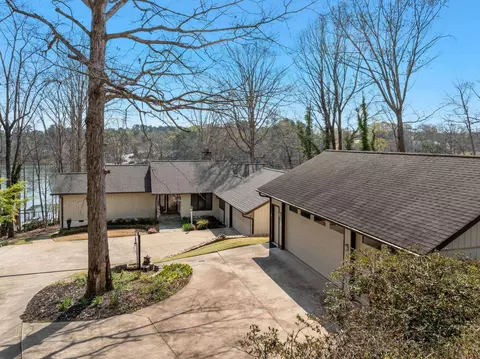 106 Stoneridge Dr, Chesnee, SC 29323