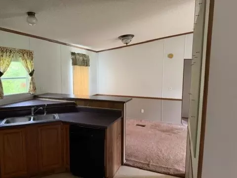 700 Christopher Rd, Campobello, SC 29322 photo 9