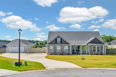 464 Kimbrell Oaks Dr, Boiling Springs, SC 29316