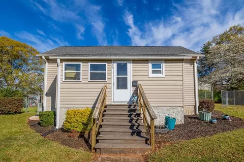 17 D St, Inman, SC 29349
