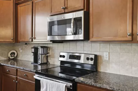 Kitchen - 155 Sapphire Pointe Dr, Duncan, SC 29334 photo 2 of 3
