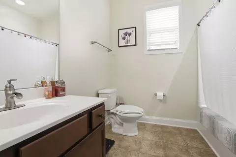Bath - 155 Sapphire Pointe Dr, Duncan, SC 29334 photo 1 of 3